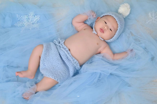 延安宝宝吐奶黄色